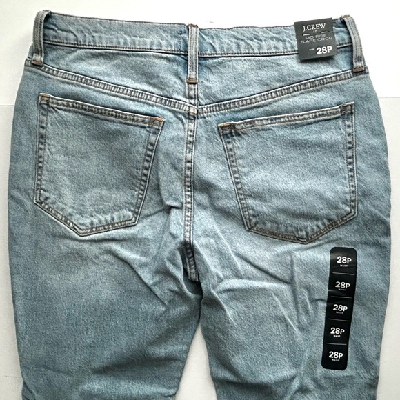 🍂NWT J. Crew Women’s Mid Rise Flare Crop Jeans. Size: 28P - Picture 5 of 13
